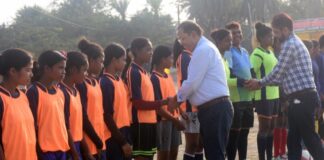 কানমারি মহিলা ফুটবলারদের পাশে CSJC-বেনিয়ান ট্রি গ্রুপ